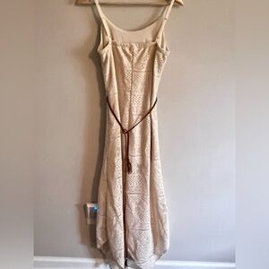 No Boundaries fully lined dress with belt. Belt & adjustable straps.